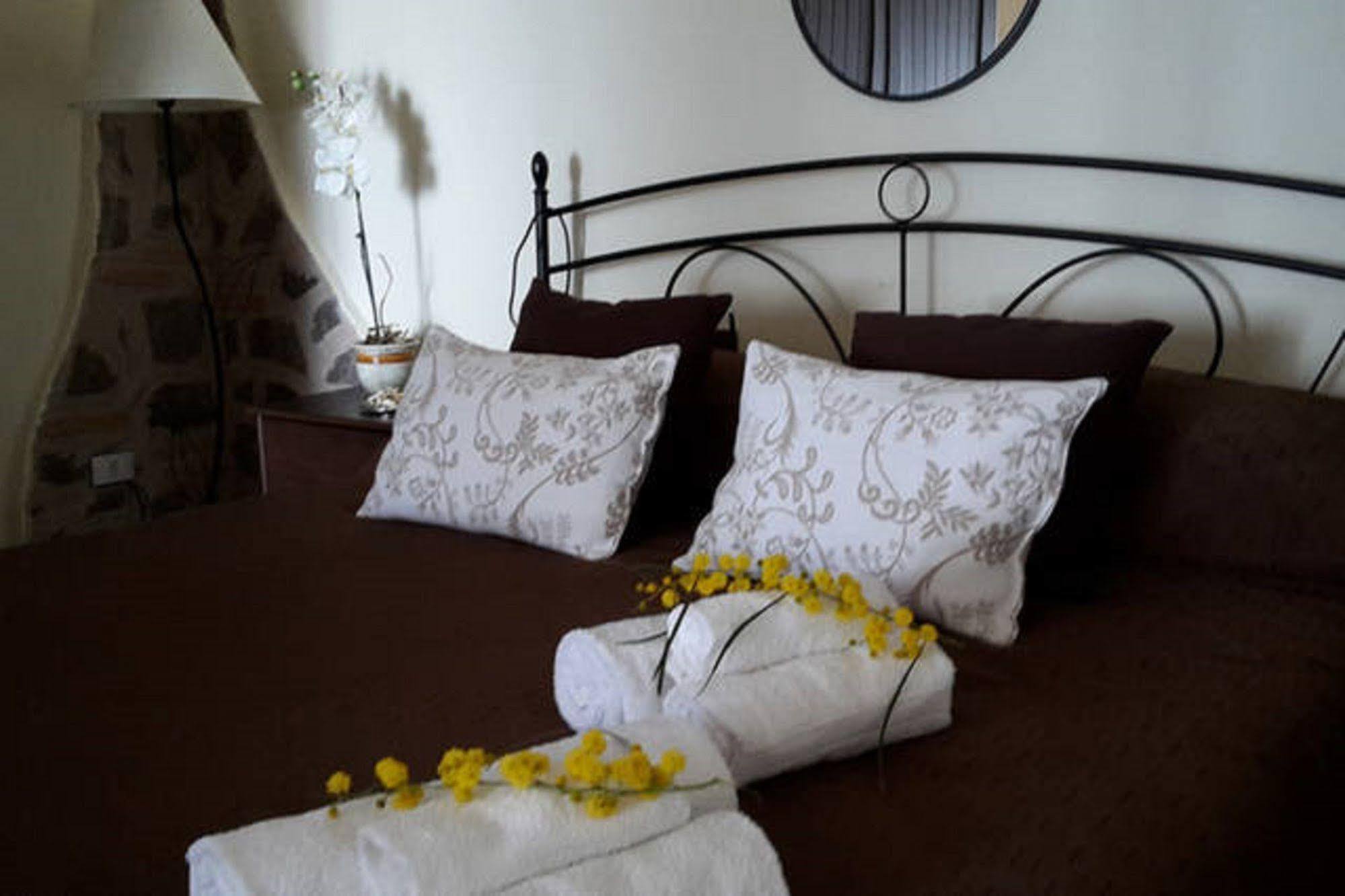 Perla Del Borgo Appartamenti Santa Caterina dello Ionio Ngoại thất bức ảnh